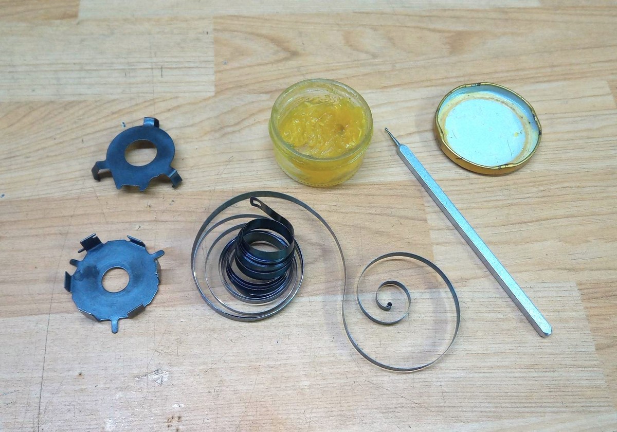 Molla di carica Ibm Selectric 1 in revisione