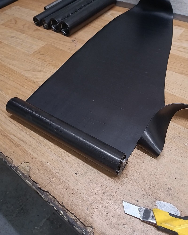 Rivestimento del rullo con gomma cruda e bende di cotone