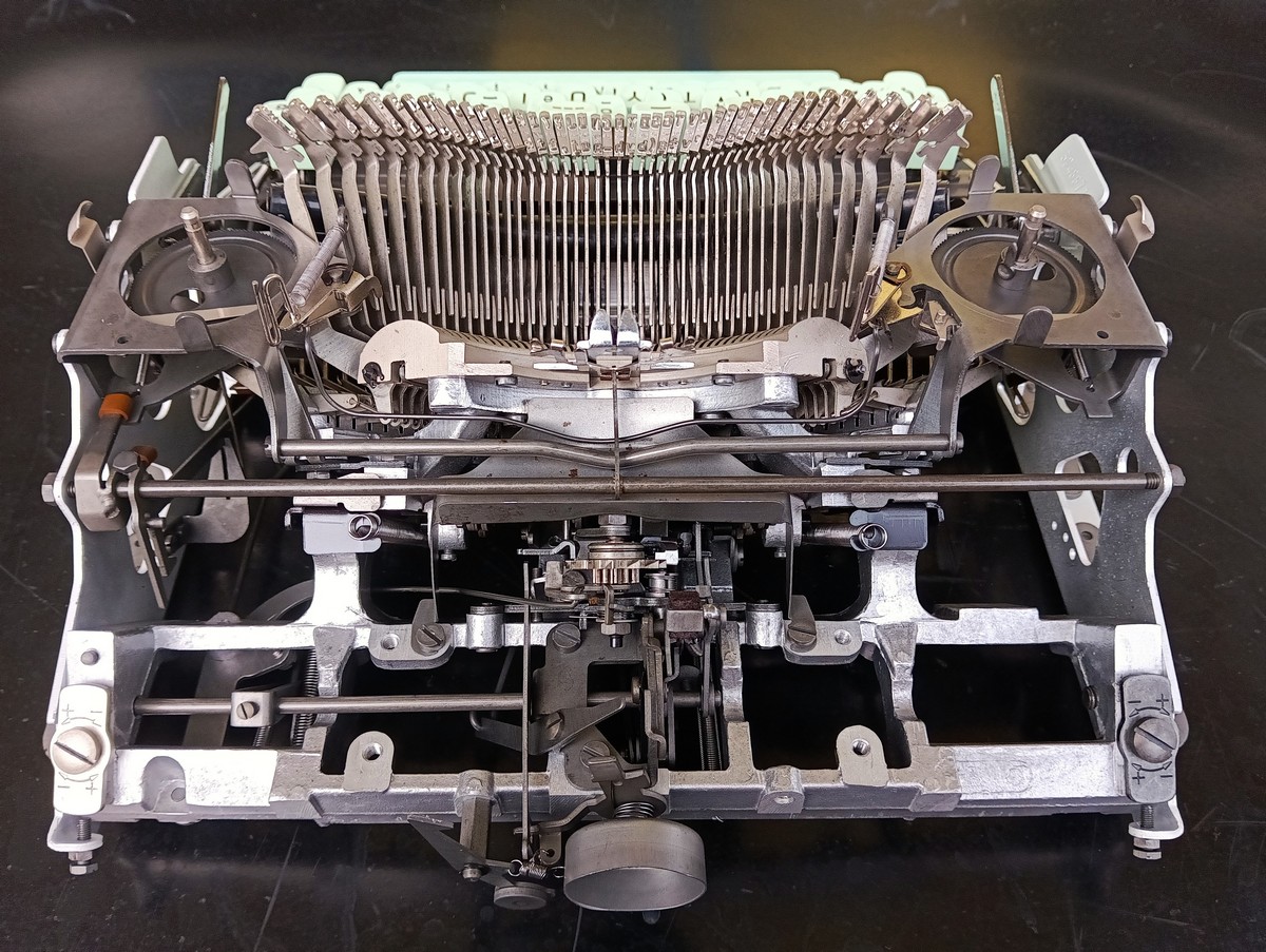 Meccanica della Hermes 3000 dopo il lavaggio a ultrasuoni