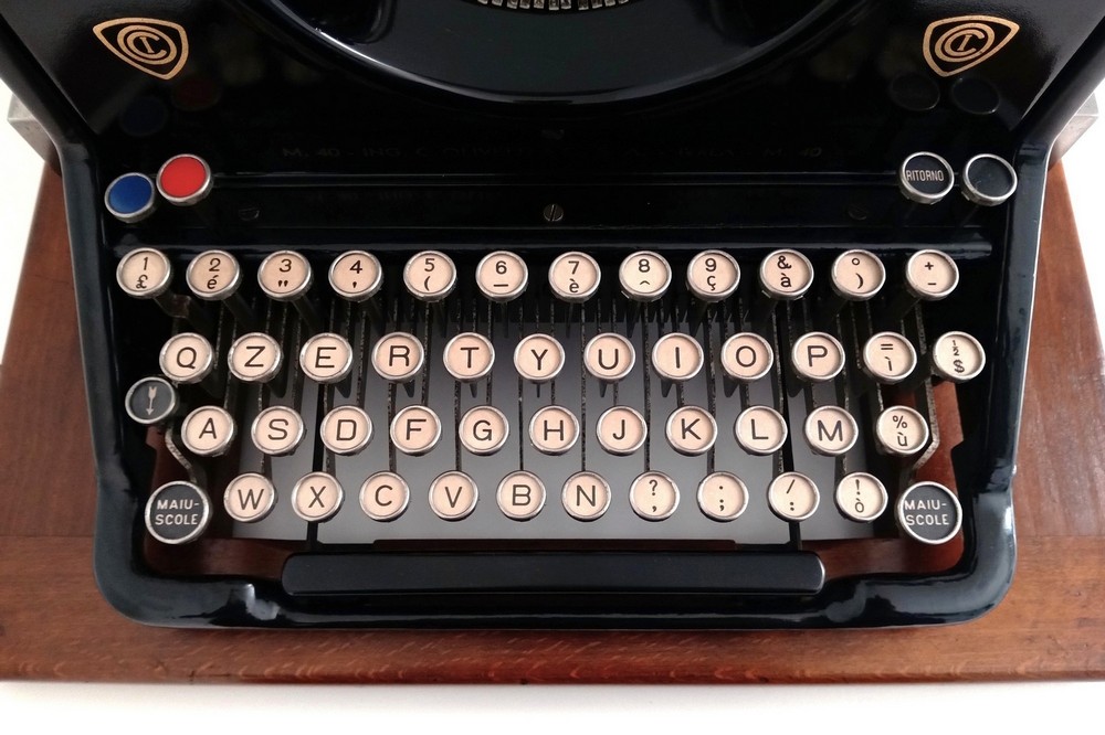 Olivetti M40 - tastiera vetrata dopo il restauro