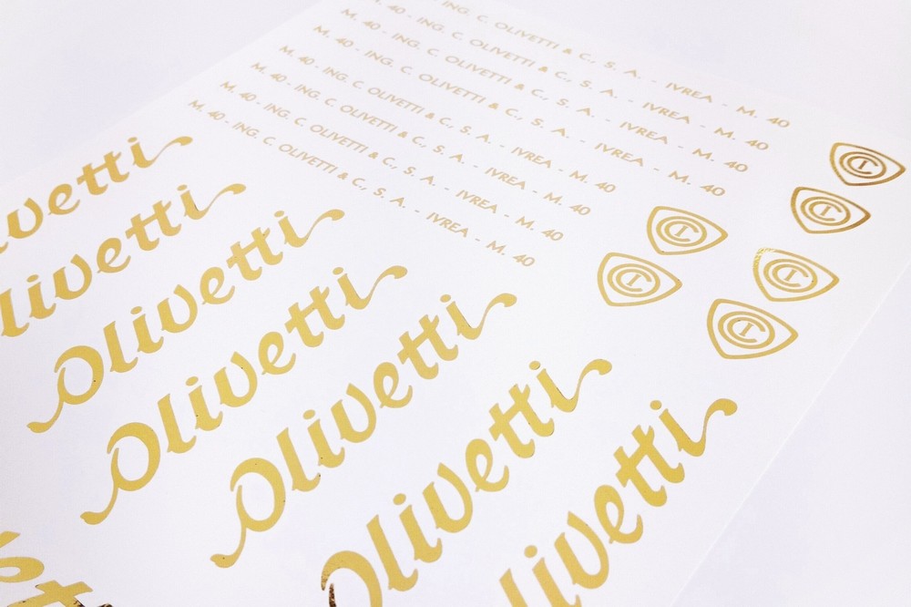 Parti della Olivetti M40 durante la spazzolatura