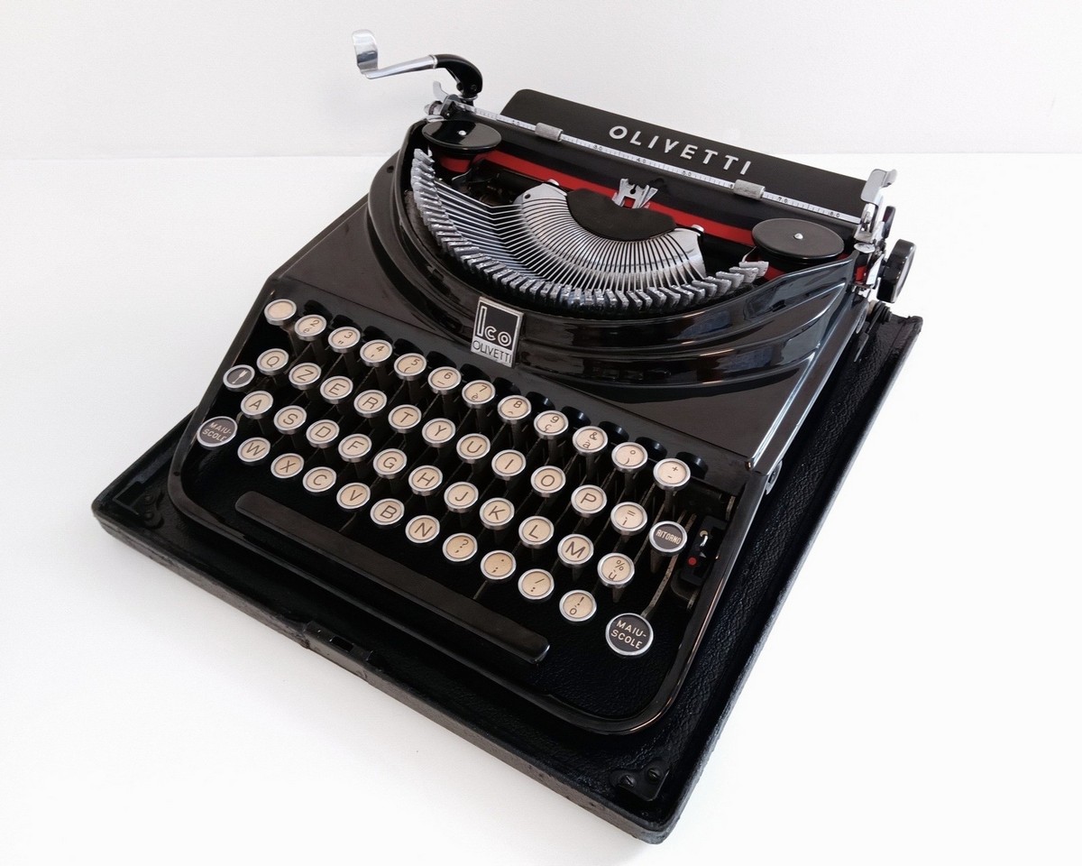 Olivetti MP1, la prima macchina per scrivere portatile prodotta da Olivetti