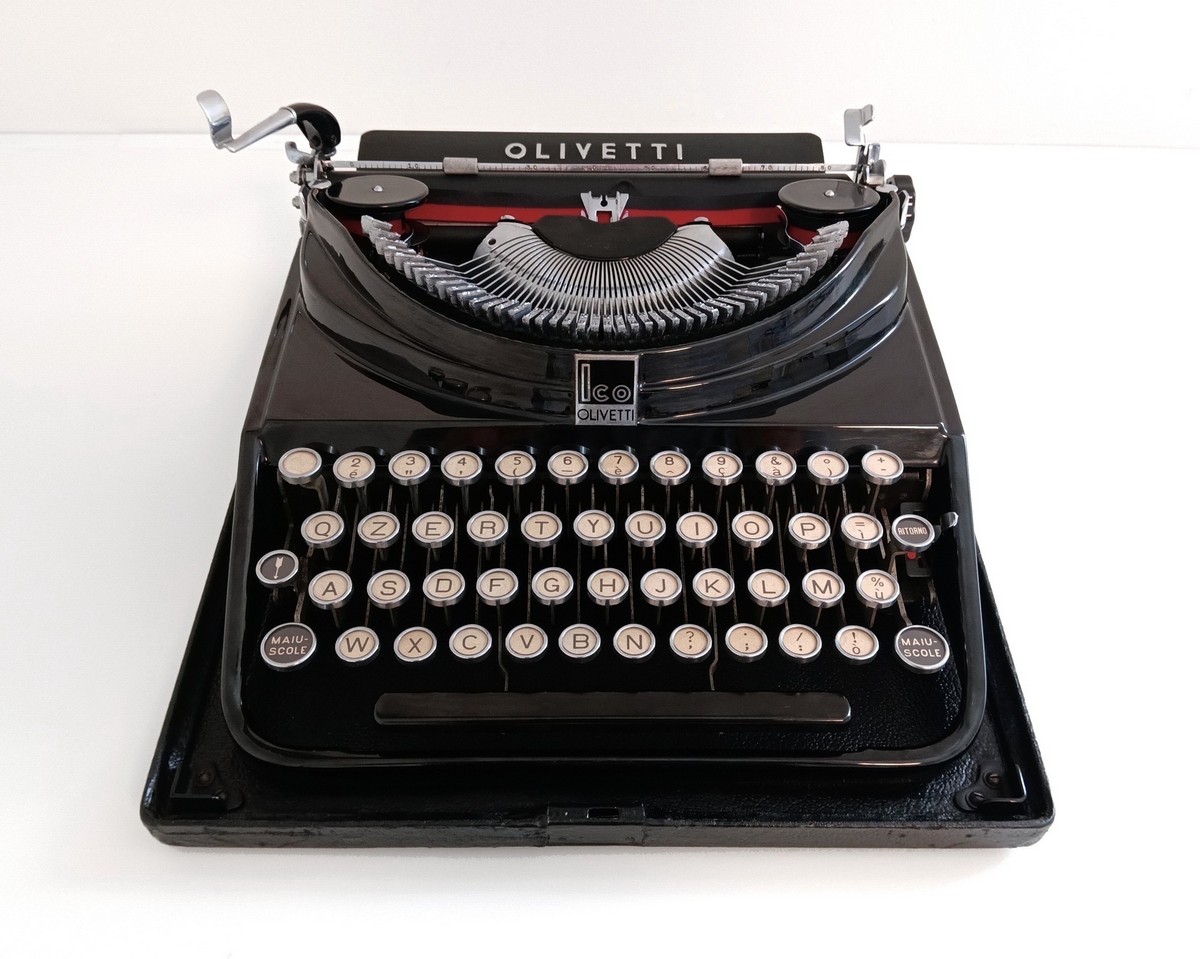 Olivetti MP1, prima macchina per scrivere portatile della Olivetti